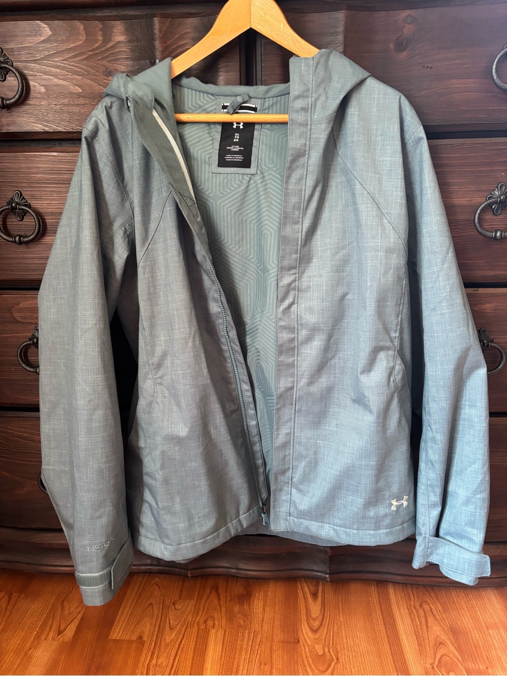 Under Armour ColdGear Infrared FullZip Hooded Rain Jacket / Windbreaker, Size XL